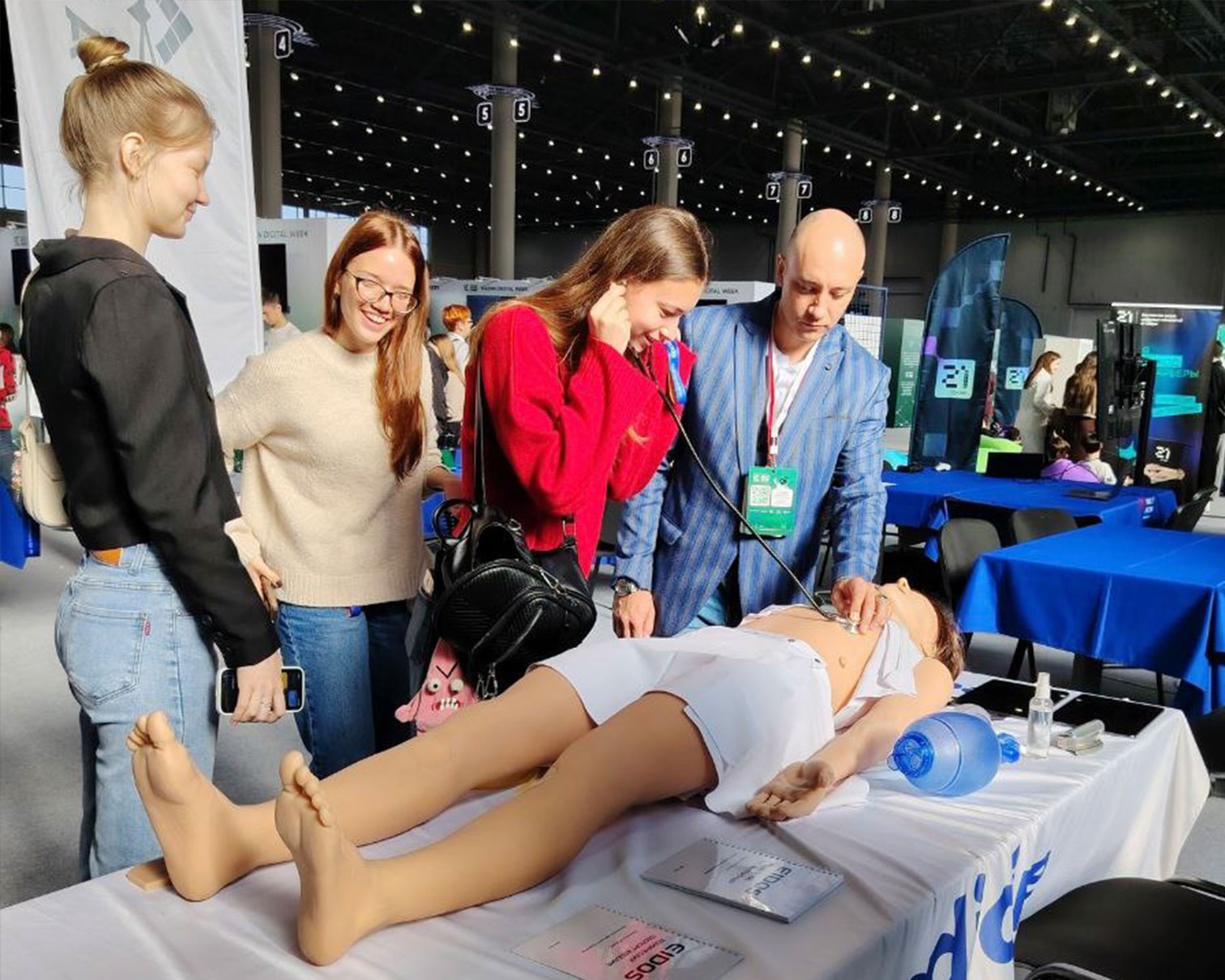 blog-«ЭЙДОС» на ярмарке вакансий в рамках Kazan Digital Week-2025